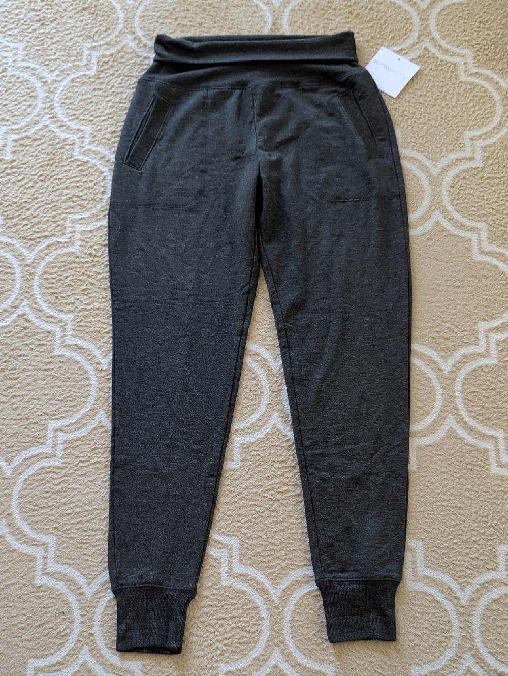 Beyond Yoga Joggers Charcoal Grey NWT